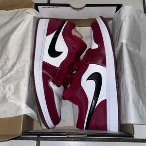 Jordan 1 Low “Noble Red”